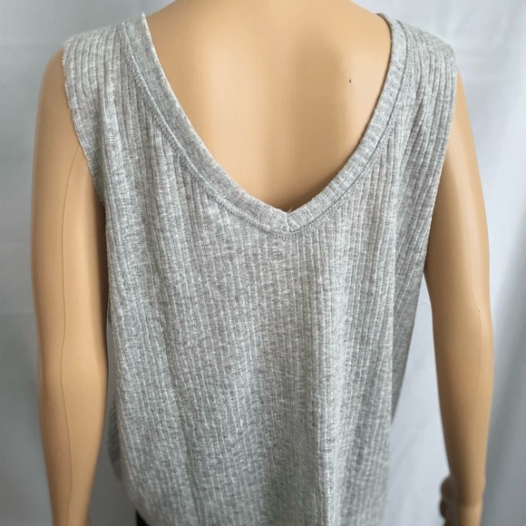 Button Front Tank - Picture 5 of 5